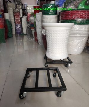 Đế Lót chậu sắt Vuông có Bánh Xe 30cm